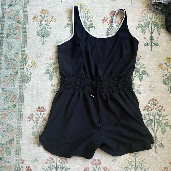 Abercrombie active romper - Picture 1 of 3